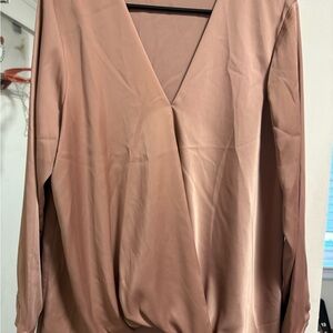 River Island V-Neck Blouse in Soft Pink
